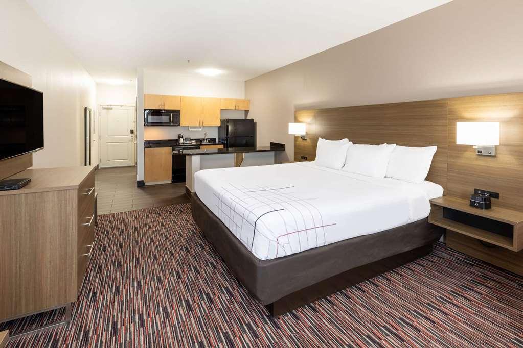 La Quinta By Wyndham - Msu Area Hotel