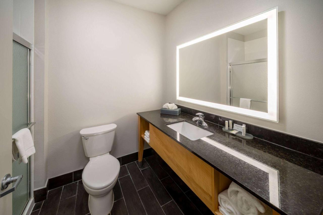 La Quinta By Wyndham - Msu Area Hotel