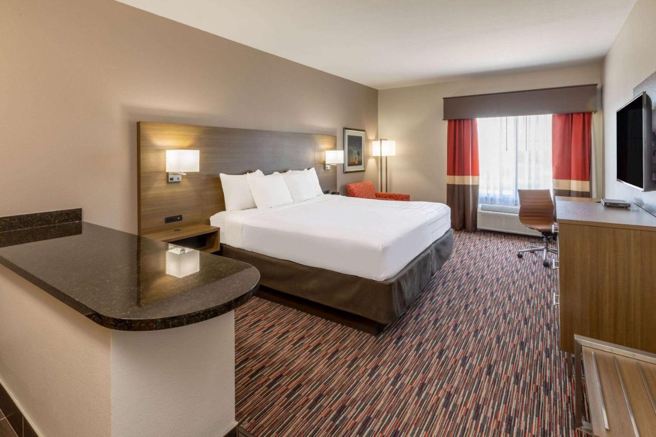 La Quinta By Wyndham - Msu Area